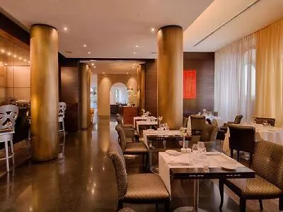 Nh Siena Hotel