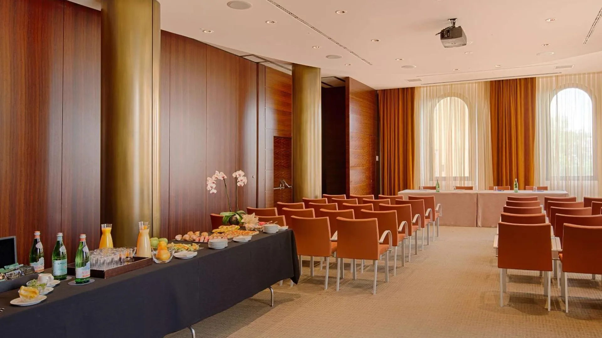 Hotel Nh Sienne