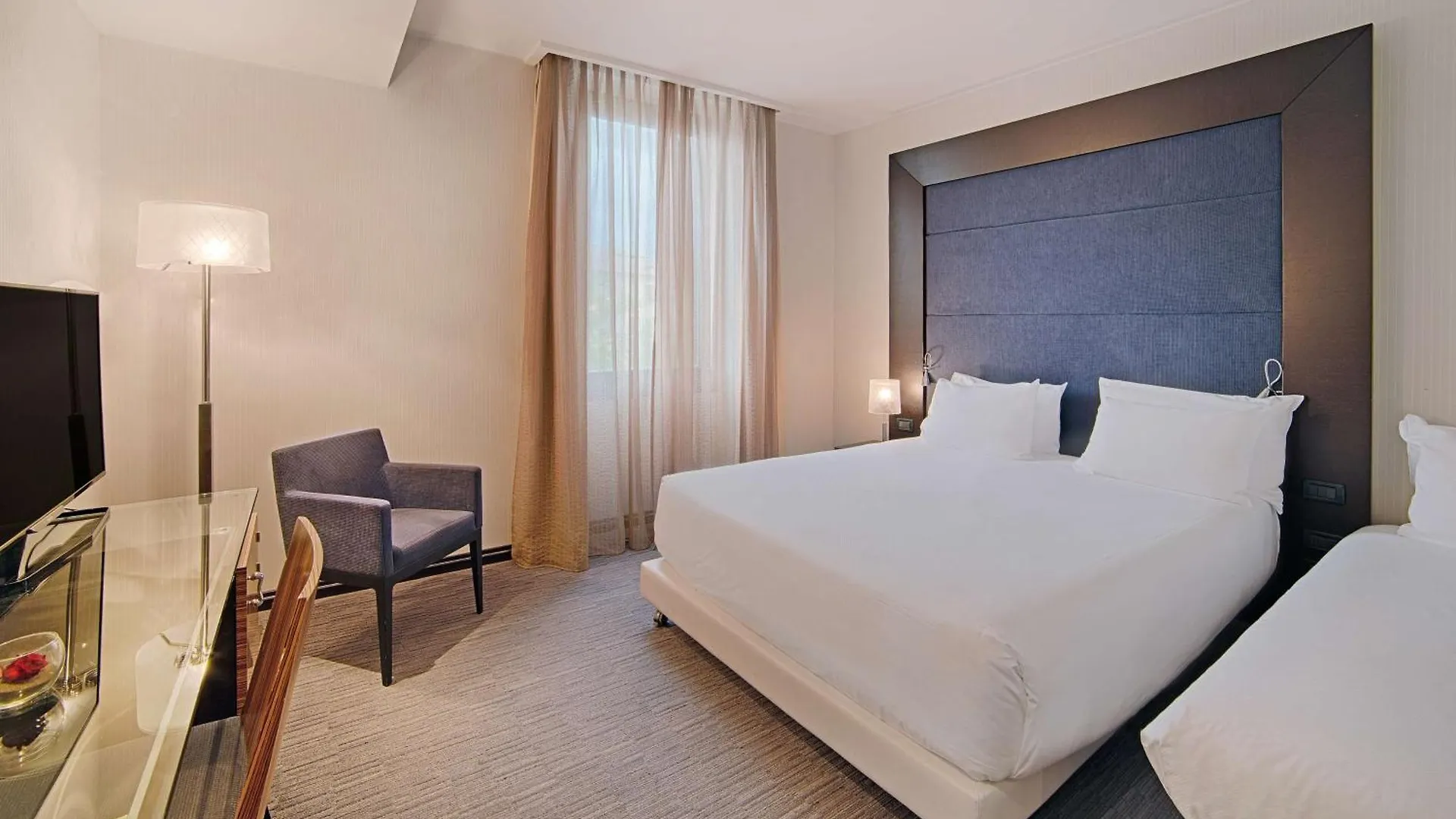 Hotel Nh Sienne