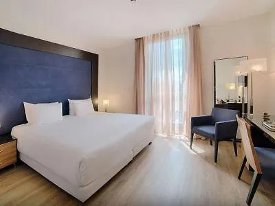 Nh Siena Hotel