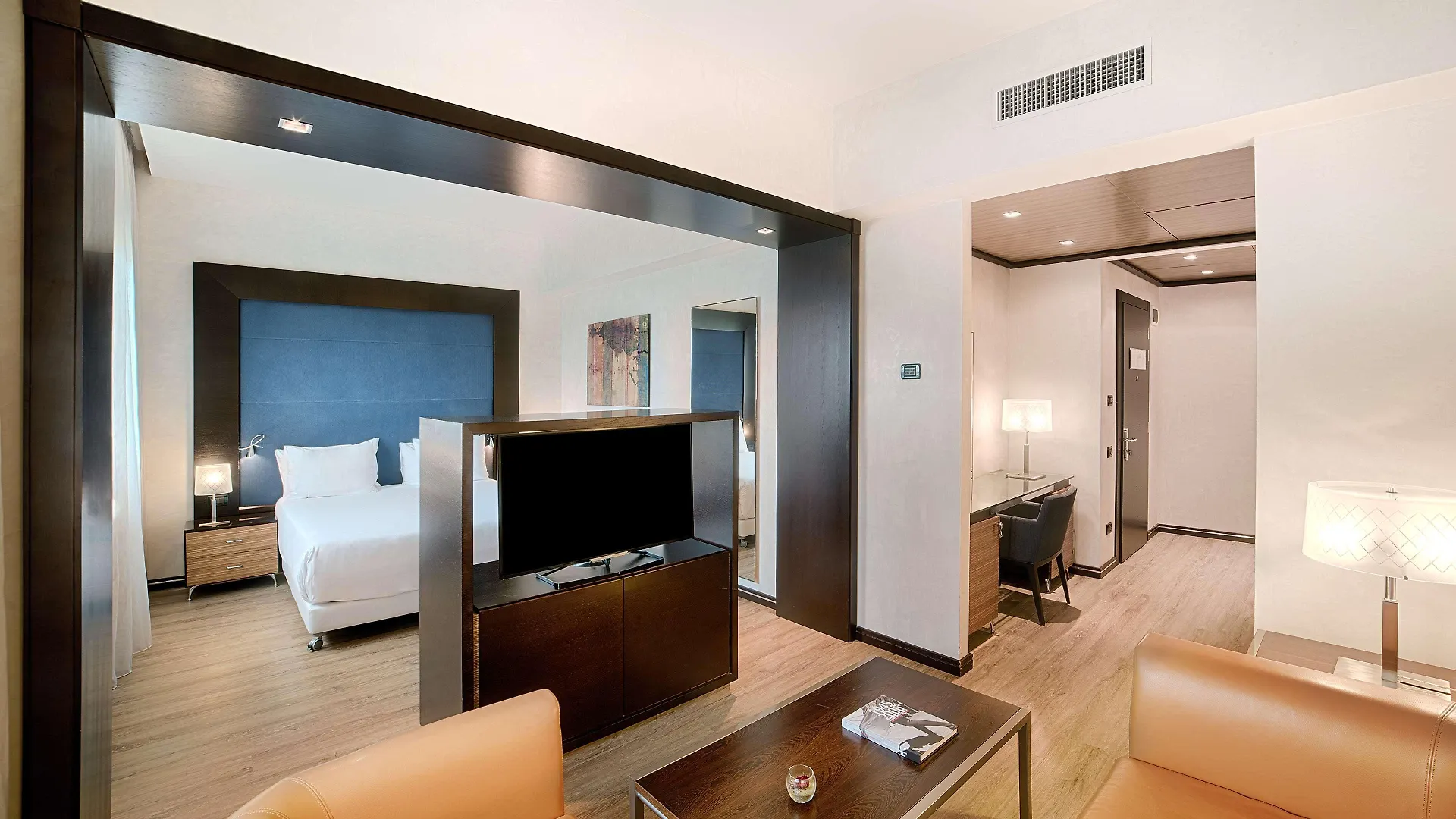 Nh Siena Hotel