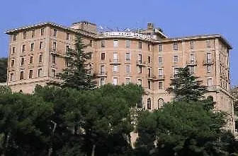 Nh Siena Hotel