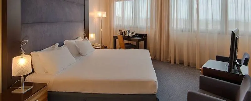 Nh Siena Hotel 4*,