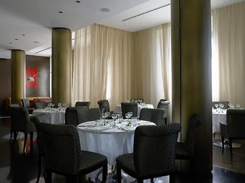 Nh Siena Hotel
